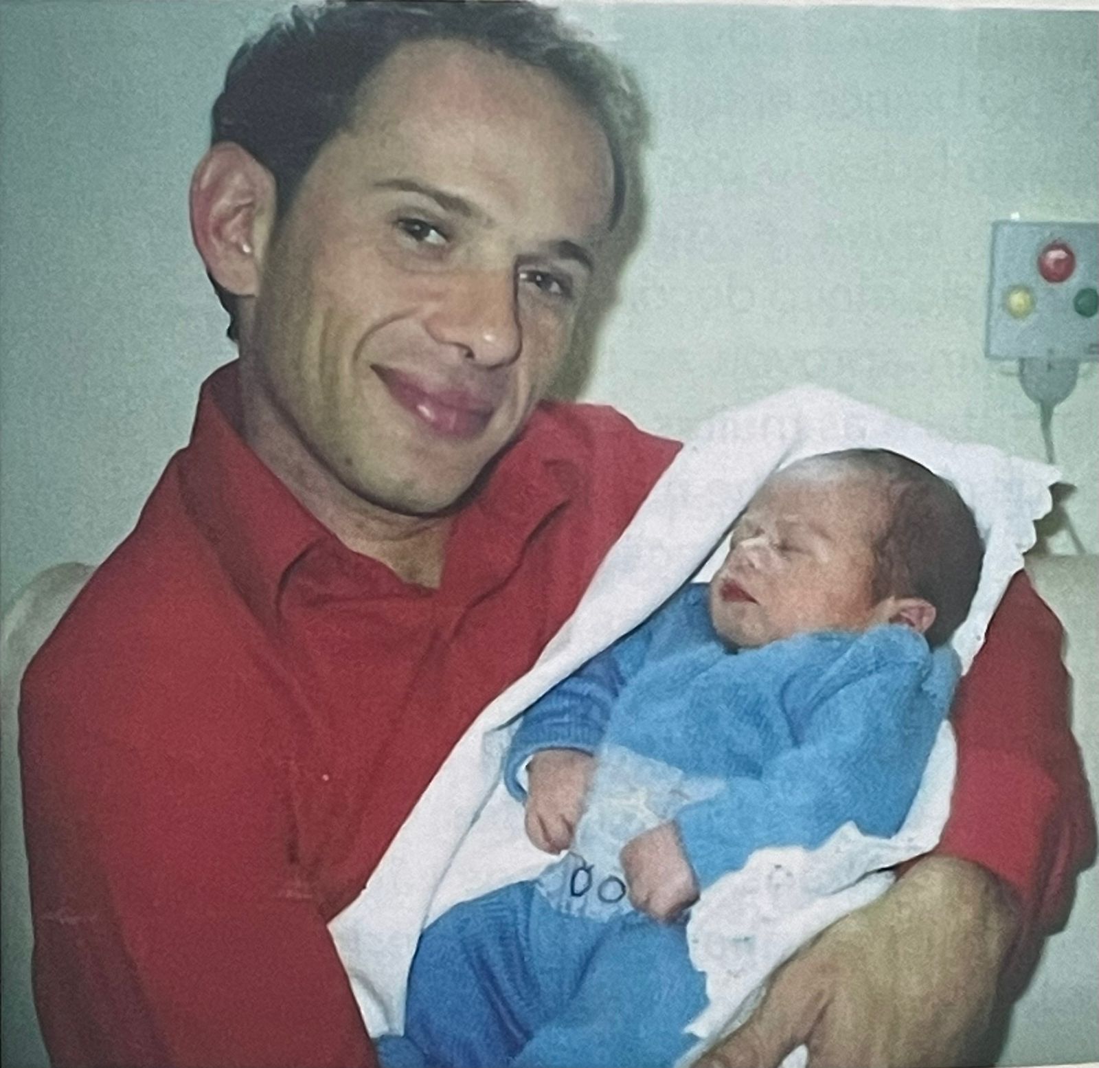 Rafael Ilha aos 5 meses com seus Pais, Sylvia e Luis Felipe.